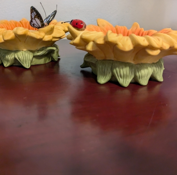 PARTYLITE Sunflower Buddies Ladybug & Butterfly 2 TEA LIGHT Votive CANDLE HOLDER - Picture 2 of 13